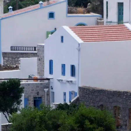 Traditional House, Amazing View! * Nikiá